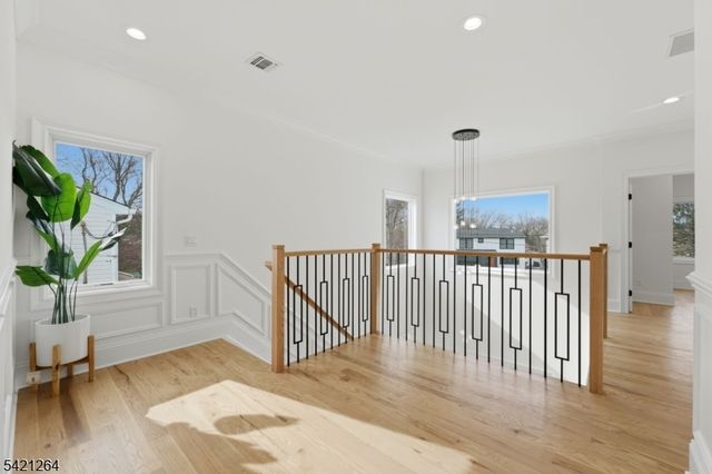 13 Harding Pl, Livingston Twp., NJ 07039