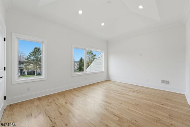 13 Harding Pl, Livingston Twp., NJ 07039