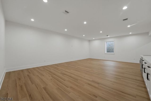 13 Harding Pl, Livingston Twp., NJ 07039
