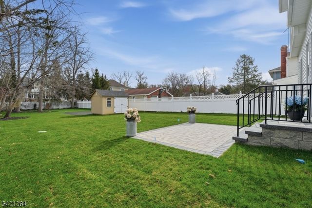 13 Harding Pl, Livingston Twp., NJ 07039