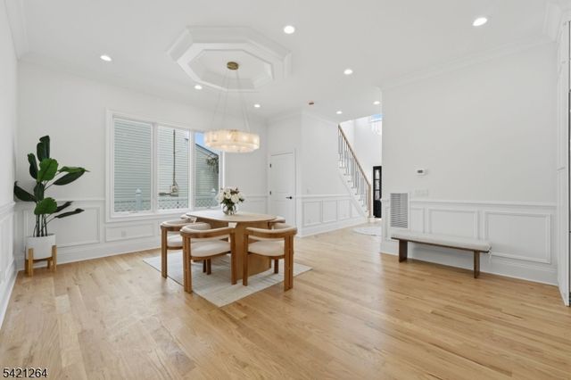 13 Harding Pl, Livingston Twp., NJ 07039