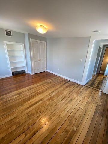3 Bellevue -, Waltham, MA 02453
