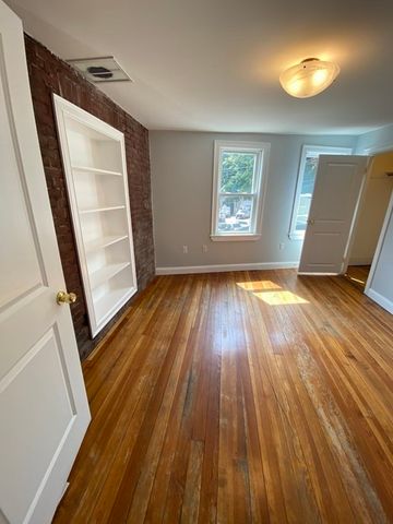 3 Bellevue -, Waltham, MA 02453