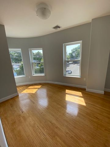 3 Bellevue -, Waltham, MA 02453