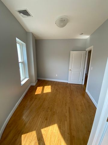 3 Bellevue -, Waltham, MA 02453
