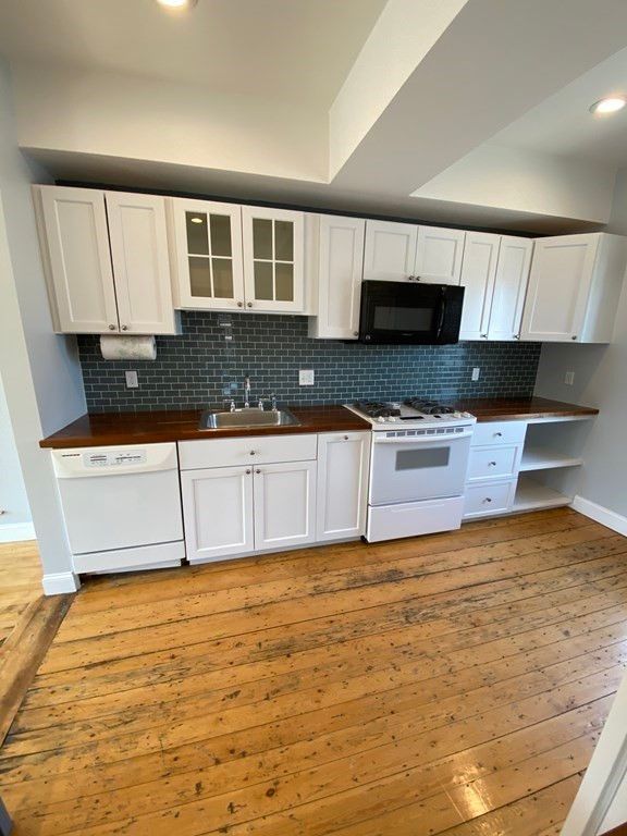 3 Bellevue -, Waltham, MA 02453