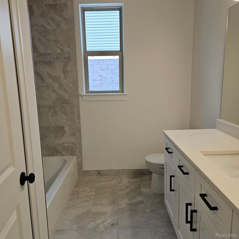 18544 STALLMANN Drive, Macomb Twp, MI 48042