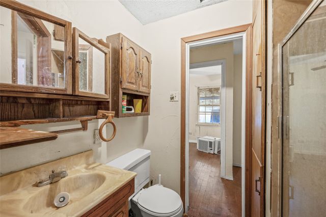 601 Dubois Street, Denison, TX 75020
