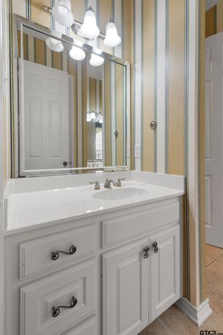 2205 Bradbury Ct, Tyler, TX 75703