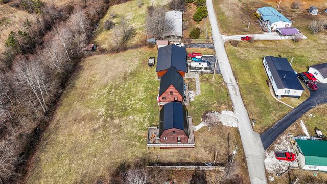 197 Russell Drive, Campton, KY 41301