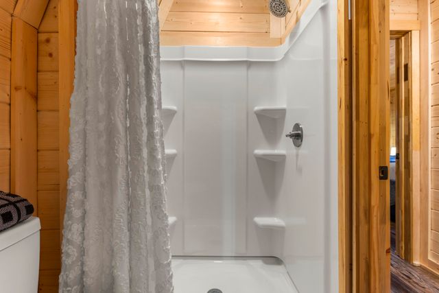 197 Russell Drive, Campton, KY 41301