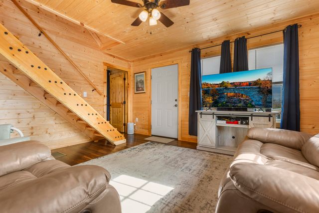 197 Russell Drive, Campton, KY 41301