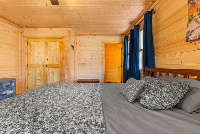 197 Russell Drive, Campton, KY 41301