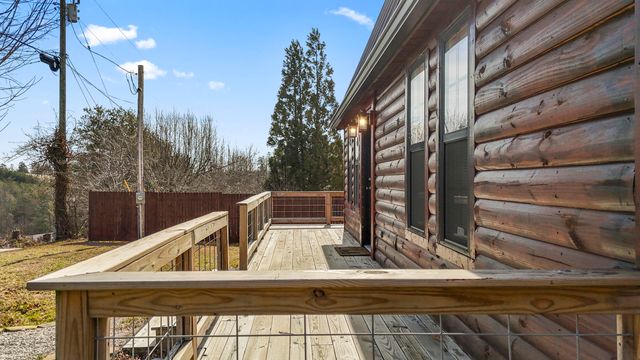 197 Russell Drive, Campton, KY 41301