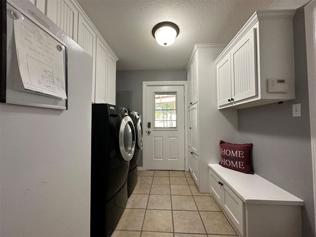 2901 Wind Mill Court, Tolar, TX 76476
