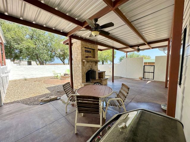 2901 Wind Mill Court, Tolar, TX 76476