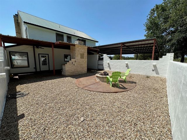 2901 Wind Mill Court, Tolar, TX 76476