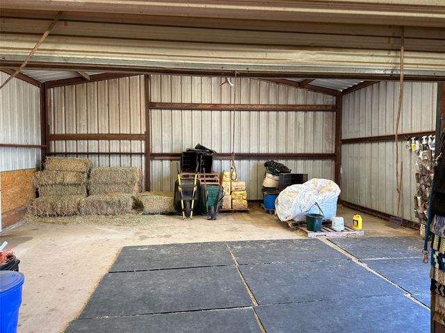 2901 Wind Mill Court, Tolar, TX 76476