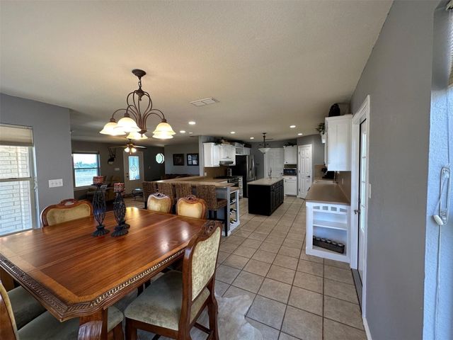 2901 Wind Mill Court, Tolar, TX 76476