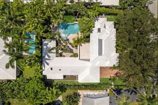 6675 Roxbury Lane, Miami Beach, FL 33141