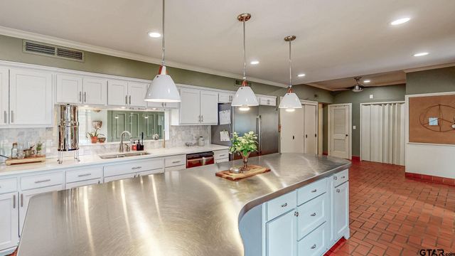 401 E 3Rd St, Tyler, TX 75701