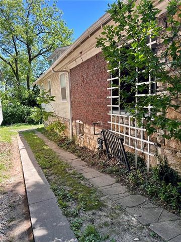 3419 Bales Avenue, Kansas City, MO 64128