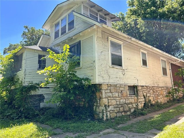 3419 Bales Avenue, Kansas City, MO 64128
