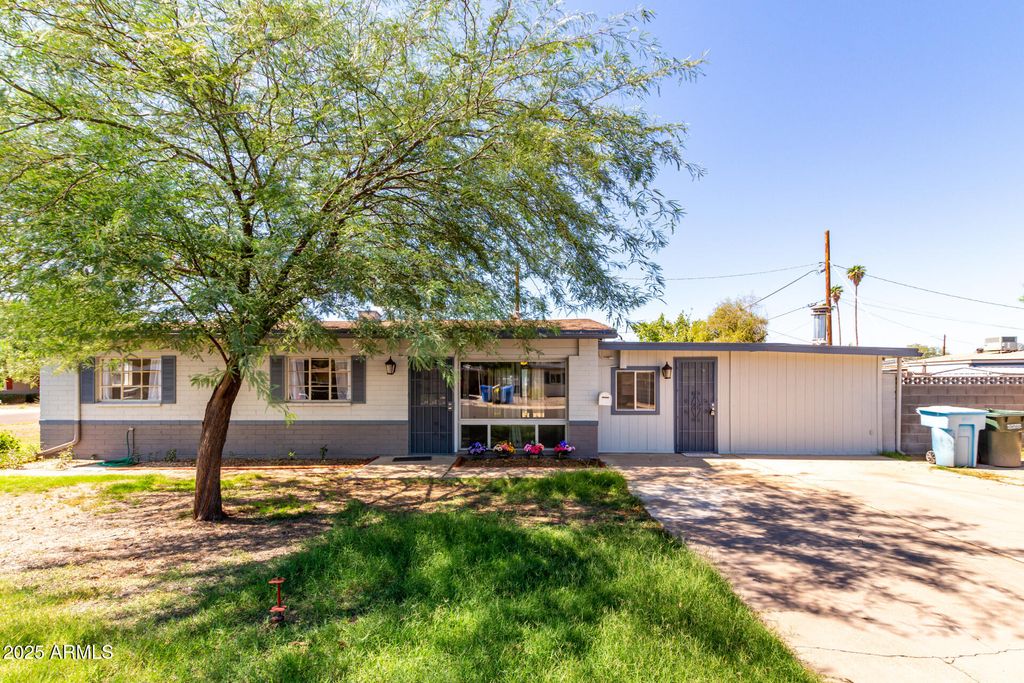 3824 N 8TH Avenue, Phoenix, AZ 85013