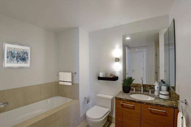 301 Mission Street 5C, San Francisco, CA 94105