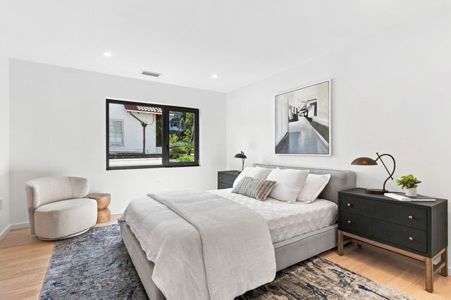 63-65 Commonwealth Avenue 65, Newton, MA 02467