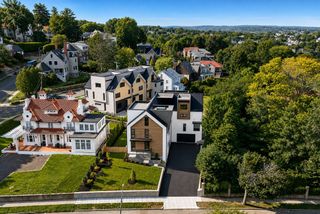 63-65 Commonwealth Avenue 65, Newton, MA 02467