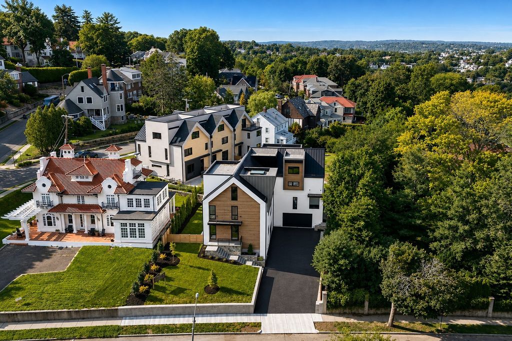 63-65 Commonwealth Avenue 65, Newton, MA 02467
