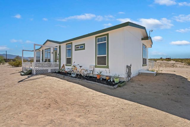 3051 Bluegrass Avenue, 29 Palms, CA 92277