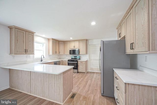 204 STRAND AVE, Sewell, NJ 08080