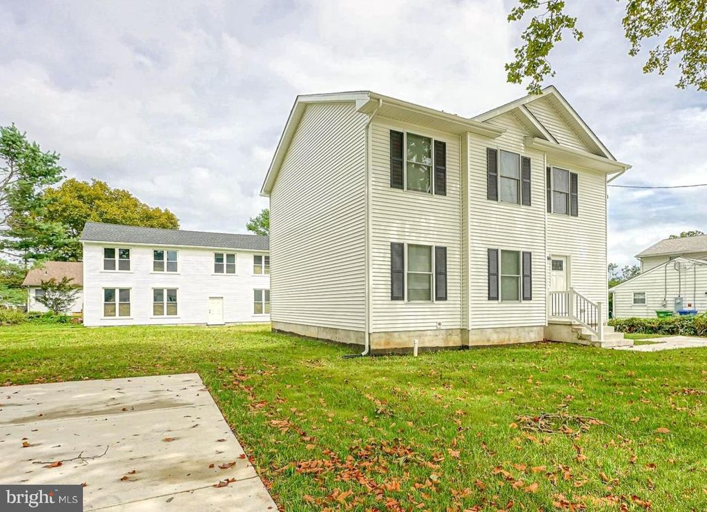 204 STRAND AVE, SEWELL, NJ 08080 — exterior