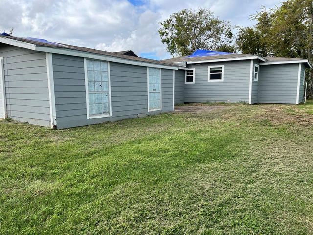 1507 W 5th Street, Freeport, TX 77541