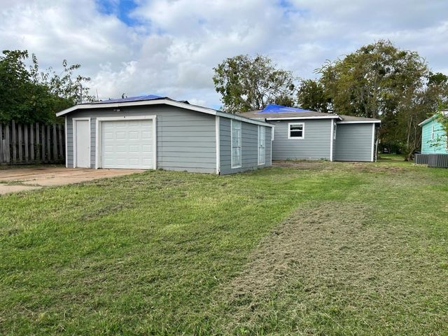 1507 W 5th Street, Freeport, TX 77541
