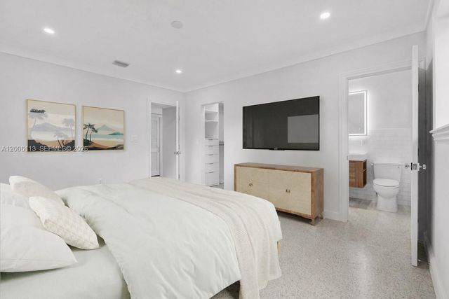 2 NW 89th St, El Portal, FL 33150