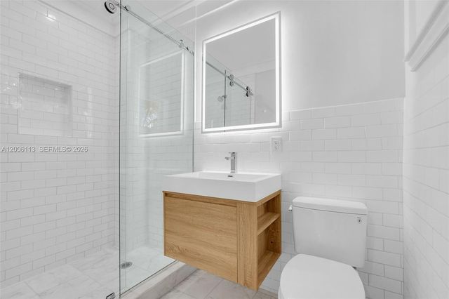 2 NW 89th St, El Portal, FL 33150