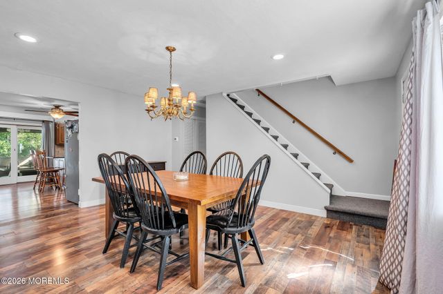 15 Hemingway Drive, Hazlet, NJ 07730
