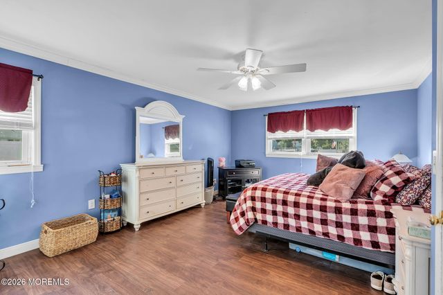 15 Hemingway Drive, Hazlet, NJ 07730