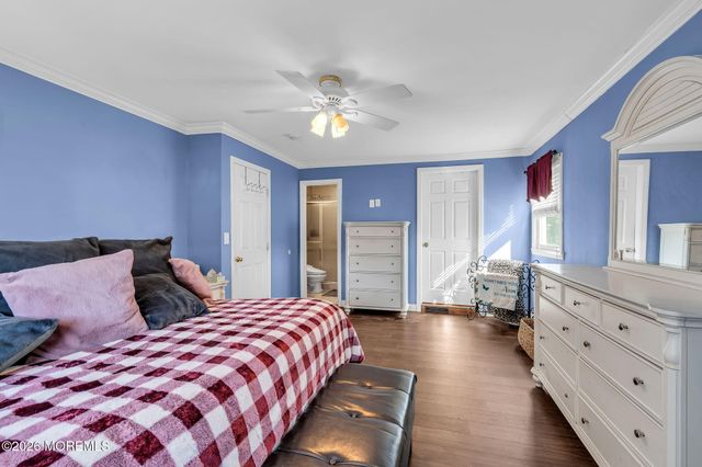 15 Hemingway Drive, Hazlet, NJ 07730