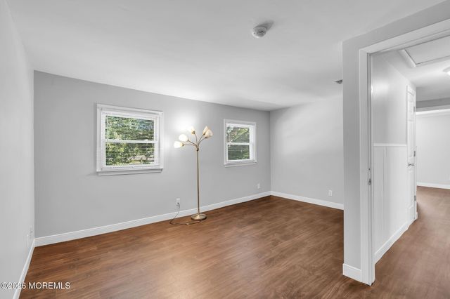 15 Hemingway Drive, Hazlet, NJ 07730