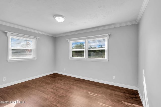 15 Hemingway Drive, Hazlet, NJ 07730
