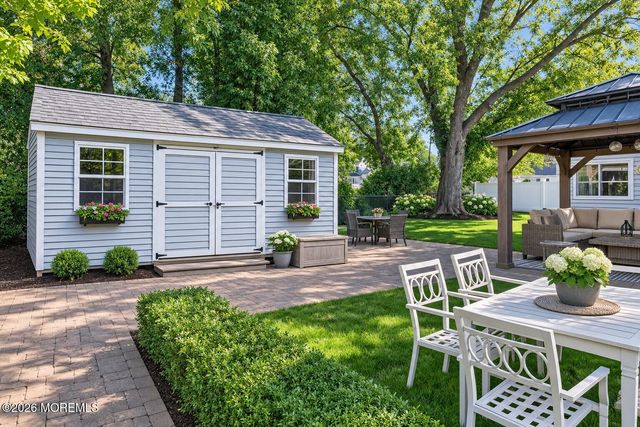 15 Hemingway Drive, Hazlet, NJ 07730