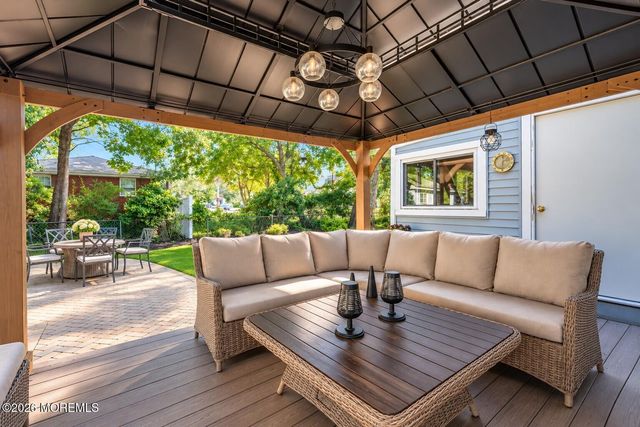 15 Hemingway Drive, Hazlet, NJ 07730