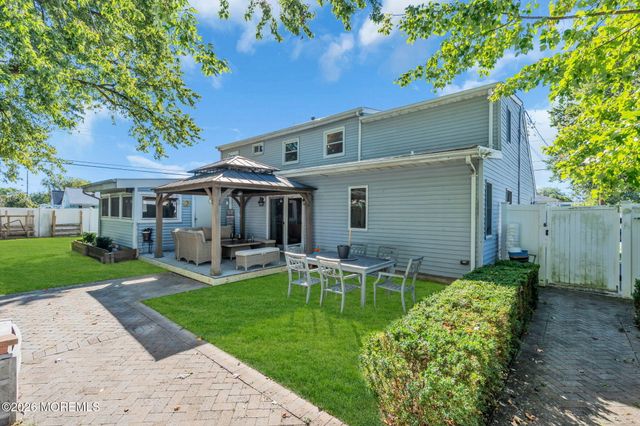 15 Hemingway Drive, Hazlet, NJ 07730