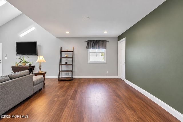 15 Hemingway Drive, Hazlet, NJ 07730