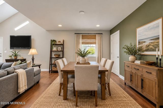 15 Hemingway Drive, Hazlet, NJ 07730