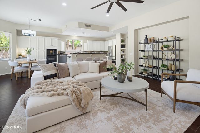 1550 E Saratoga Court, Gilbert, AZ 85296